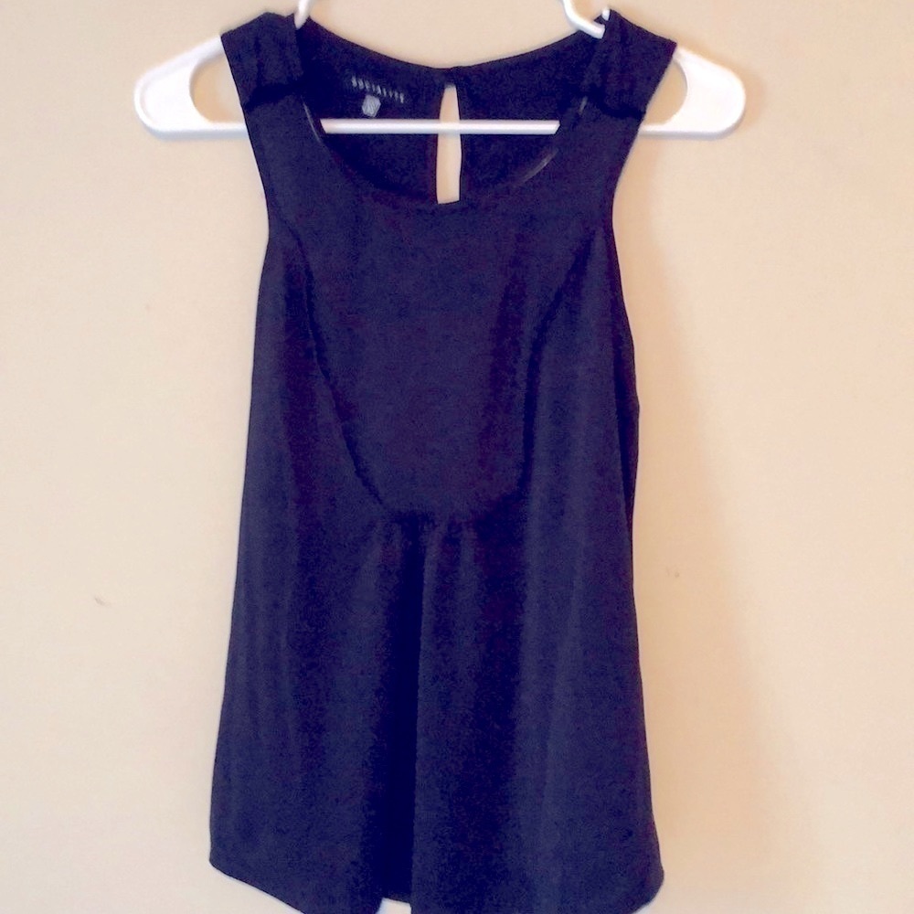 Socialite black pullover tank top . Size xsmall